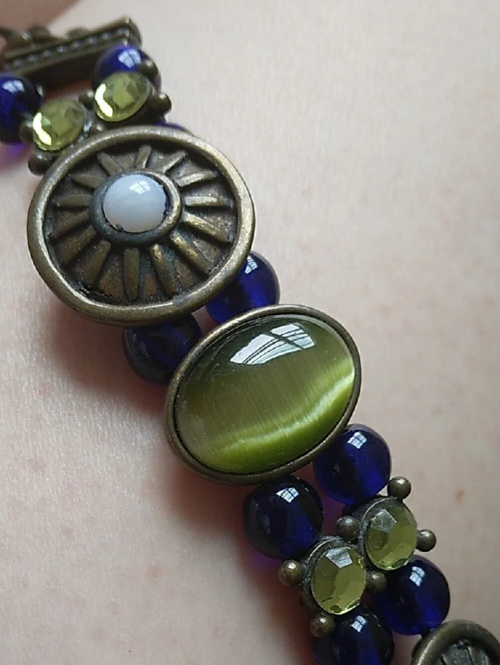 Chico's Y2K Antique Brass Statement Bib Necklace Blue Green Cat's Eye Medallion